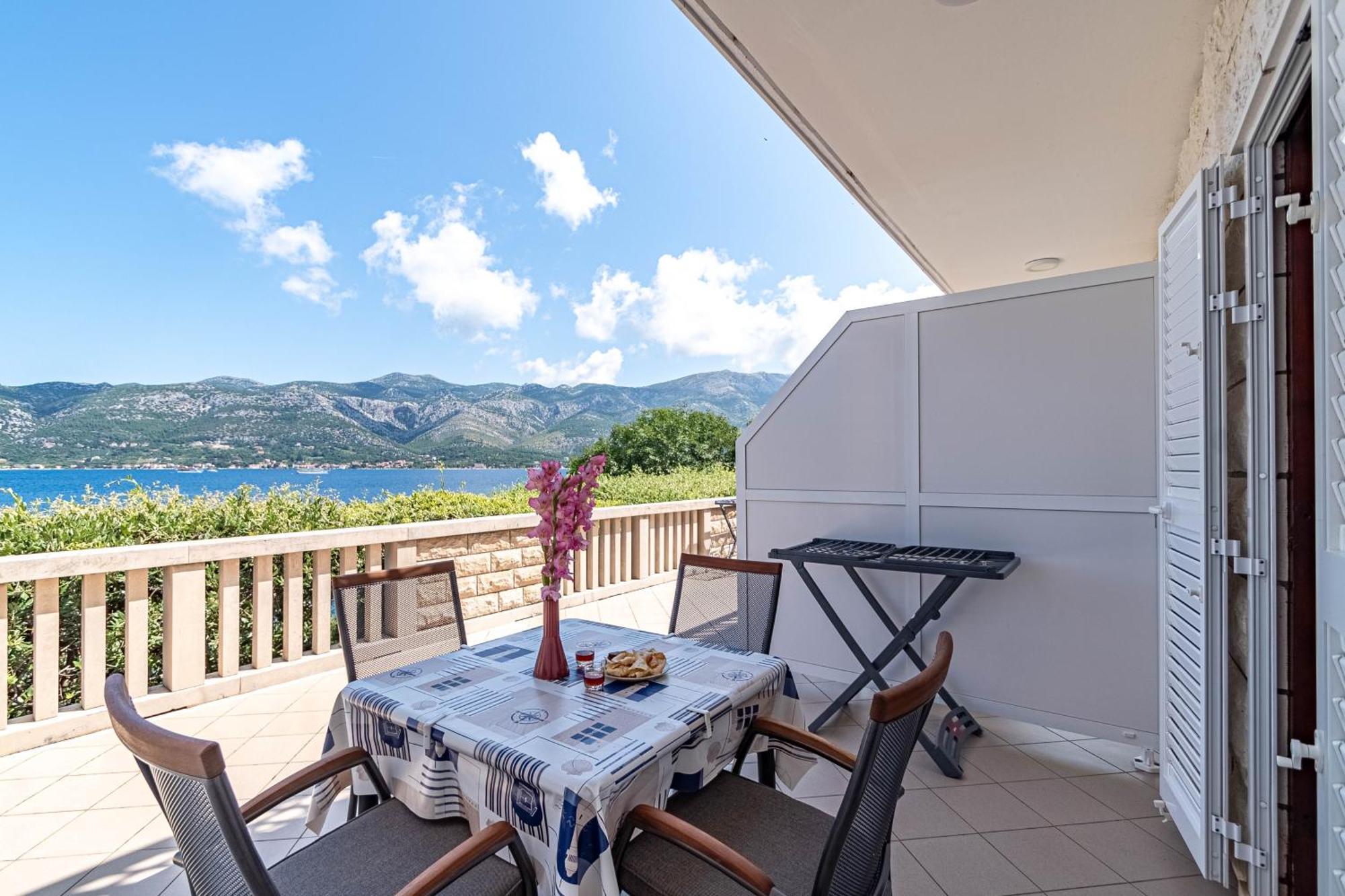 Apartments By The Sea Tri Zala, Korcula - 9237 Zrnovo Ngoại thất bức ảnh