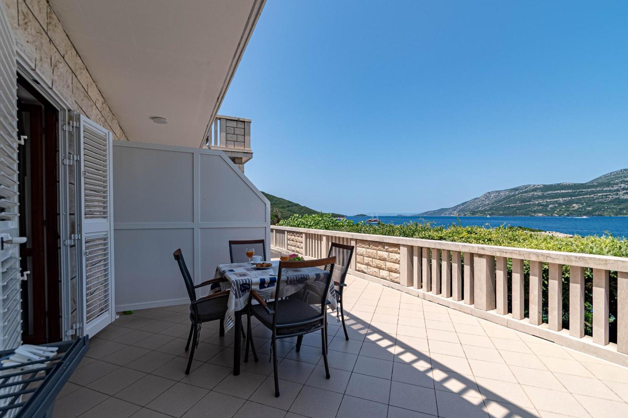 Apartments By The Sea Tri Zala, Korcula - 9237 Zrnovo Ngoại thất bức ảnh