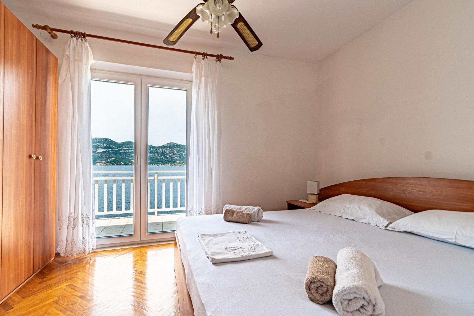 Apartments By The Sea Tri Zala, Korcula - 9237 Zrnovo Phòng bức ảnh